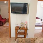 בית כפרי Traditional House Next To