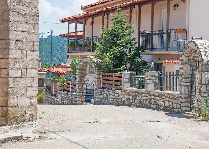 Летний дом Traditional House Next To *