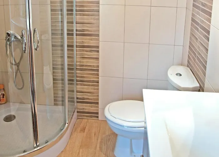 Traditional House Next To Олимпия